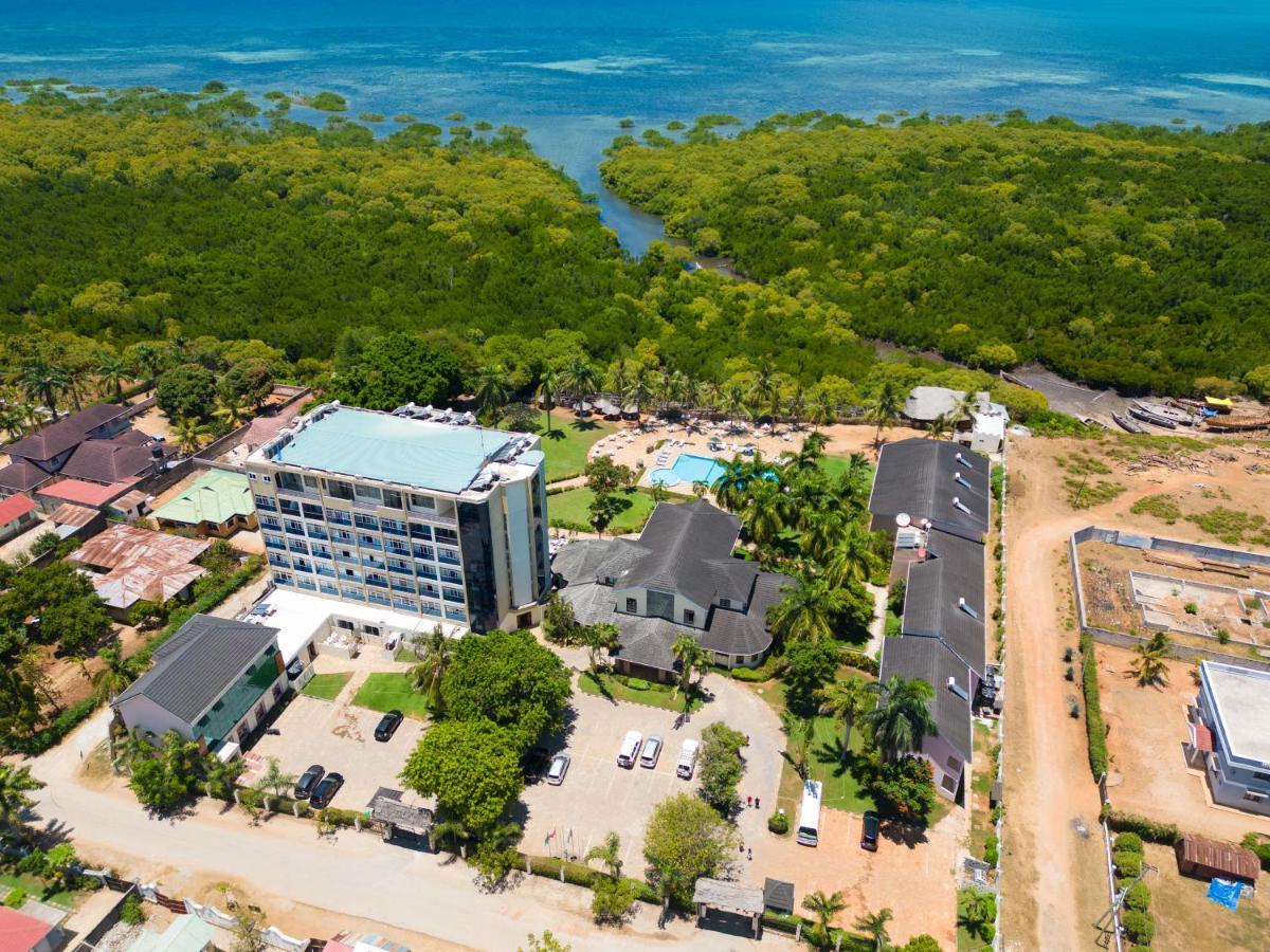 Tanga Beach Resort & Spa Zewnętrze zdjęcie